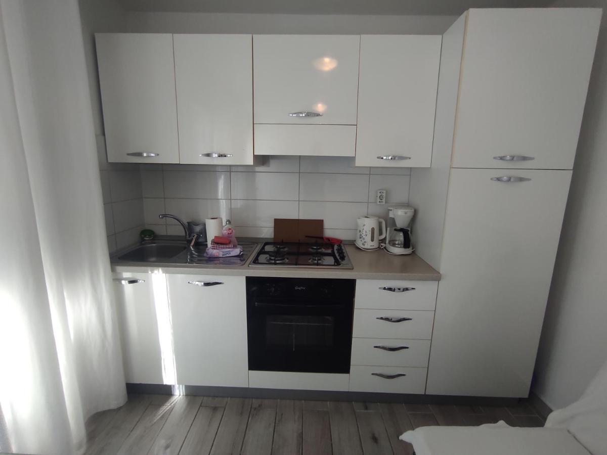 שיבניק Apartments Emi & Nini מראה חיצוני תמונה