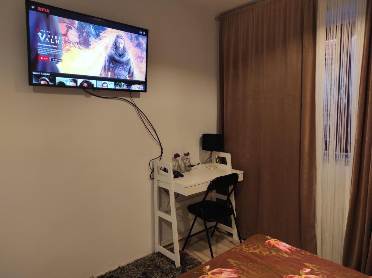 שיבניק Apartments Emi & Nini מראה חיצוני תמונה
